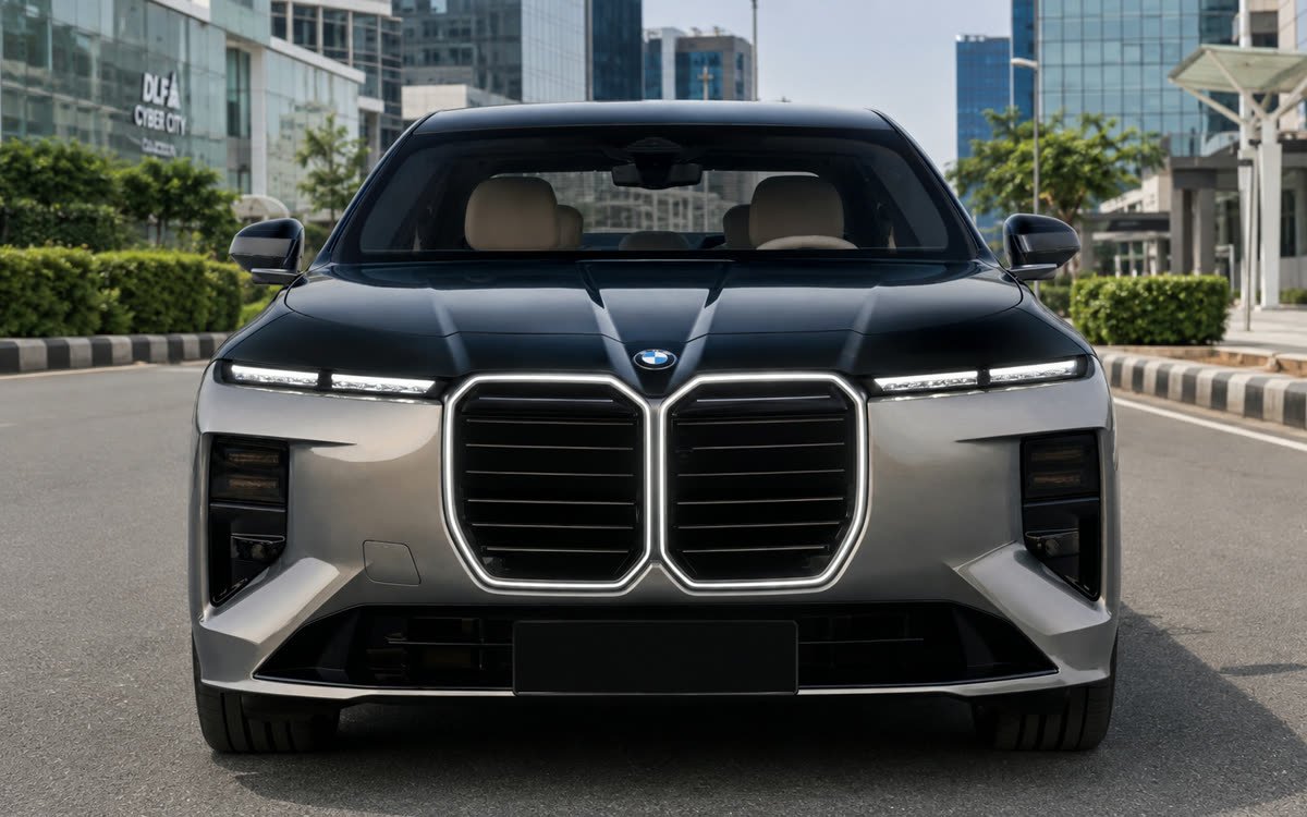 BMW 7 Series wedding car rental in Delhi — groom entry sedan
